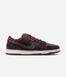  Nike SB Dunk Low Pro "Riot Skateshop"